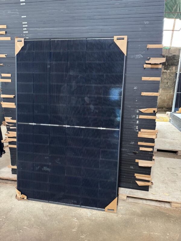 Jinko 450 Watt Solar Panel