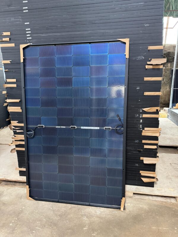 Jinko 450 Watt Solar Panel